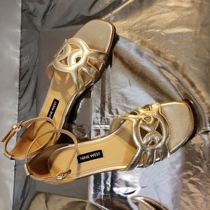 Nine West Gold Ankle Strap Flat Sandals Size 7.5 M